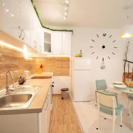 Apartment Duplex *