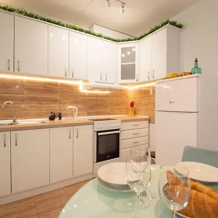 Duplex Apartment *
